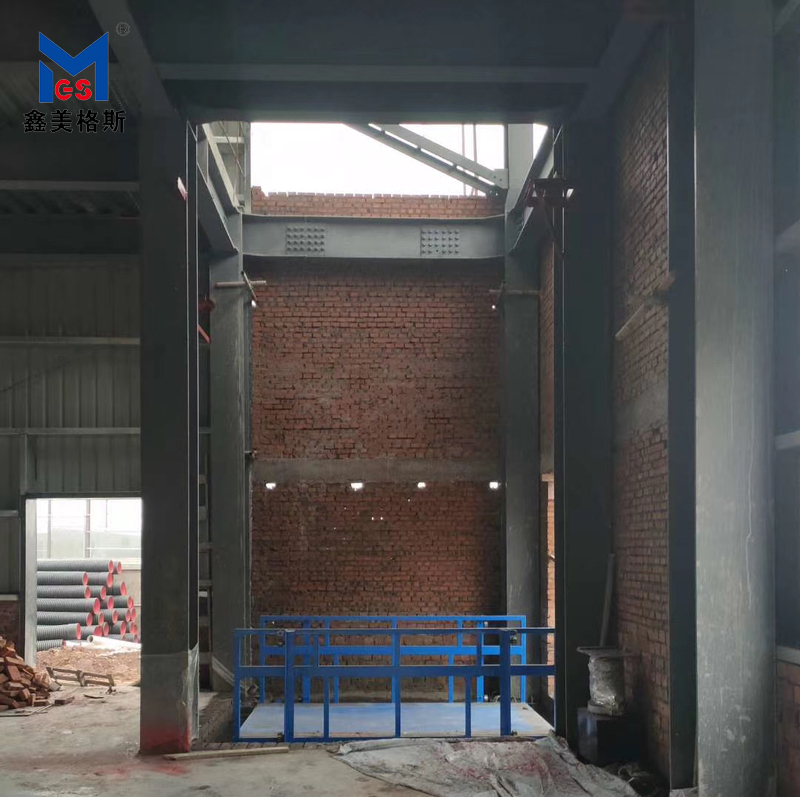 重慶芭蕉人食品有限公司定做的4臺升降貨梯